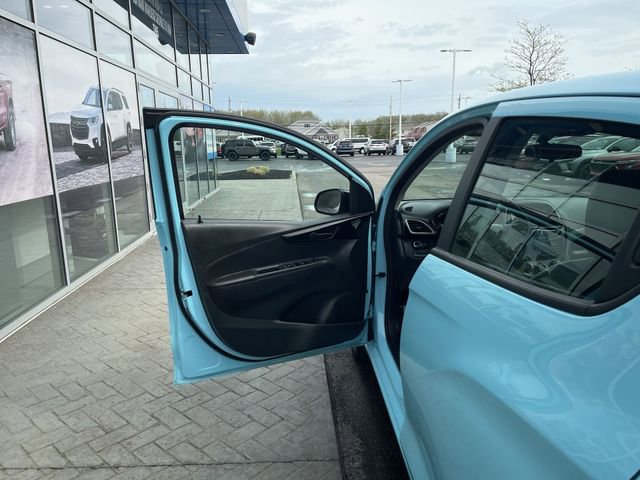 Used 2022 Chevrolet Spark LT w/ Spark Special Edition FWD image 23