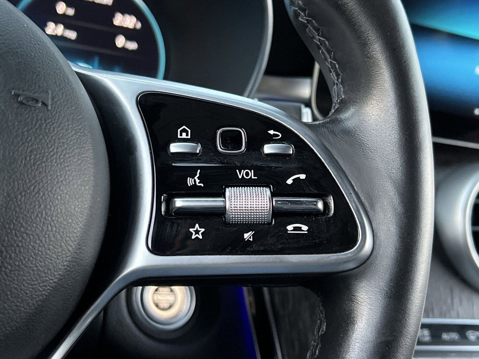 Certified 2022 Mercedes-Benz GLC 300 4MATIC image 29