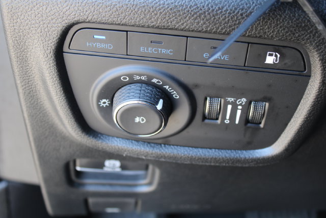Used 2024 Jeep Grand Cherokee Limited 4xe AWD/4WD image 22