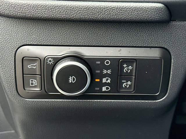 New 2026 Ford Escape SE w/ Class II Trailer Tow Package image 40