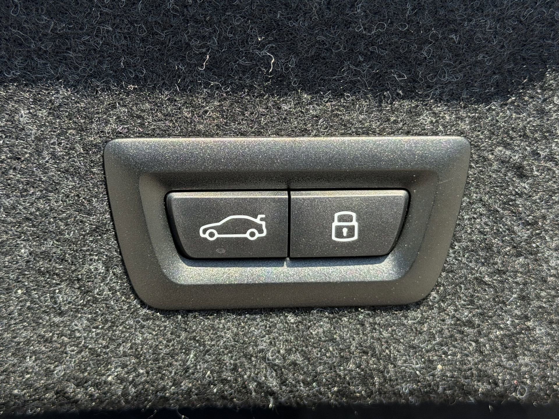 Used 2026 BMW M4 Coupe w/ Executive Package image 12