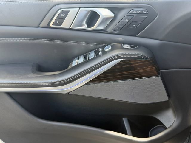 Used 2023 BMW X7 xDrive40i AWD/4WD image 37