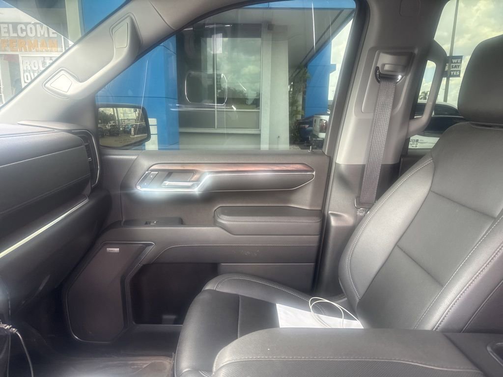 Used 2023 GMC Sierra 1500 SLT w/ SLT Premium Package AWD/4WD image 19