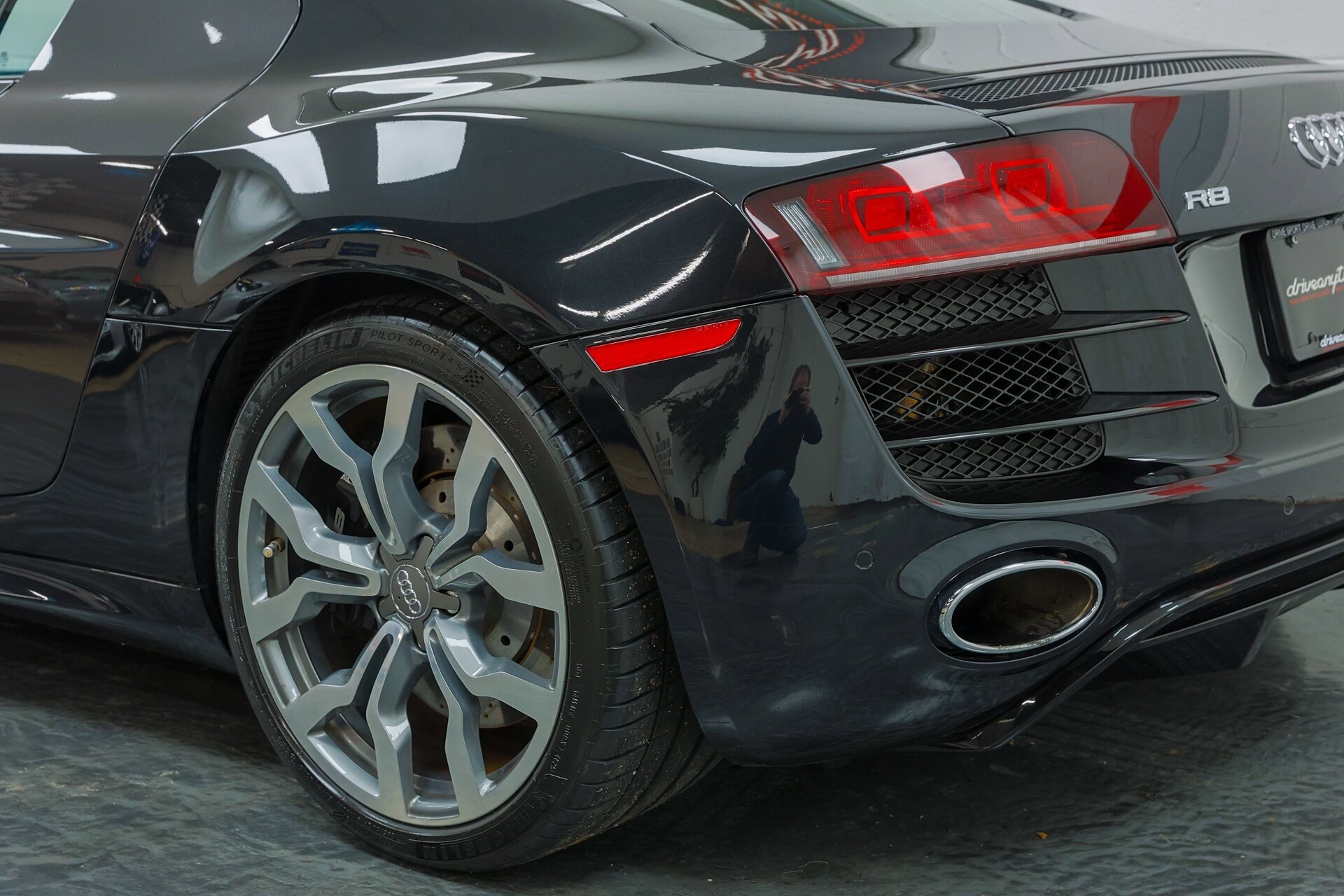 Used 2011 Audi R8 V10 image 20