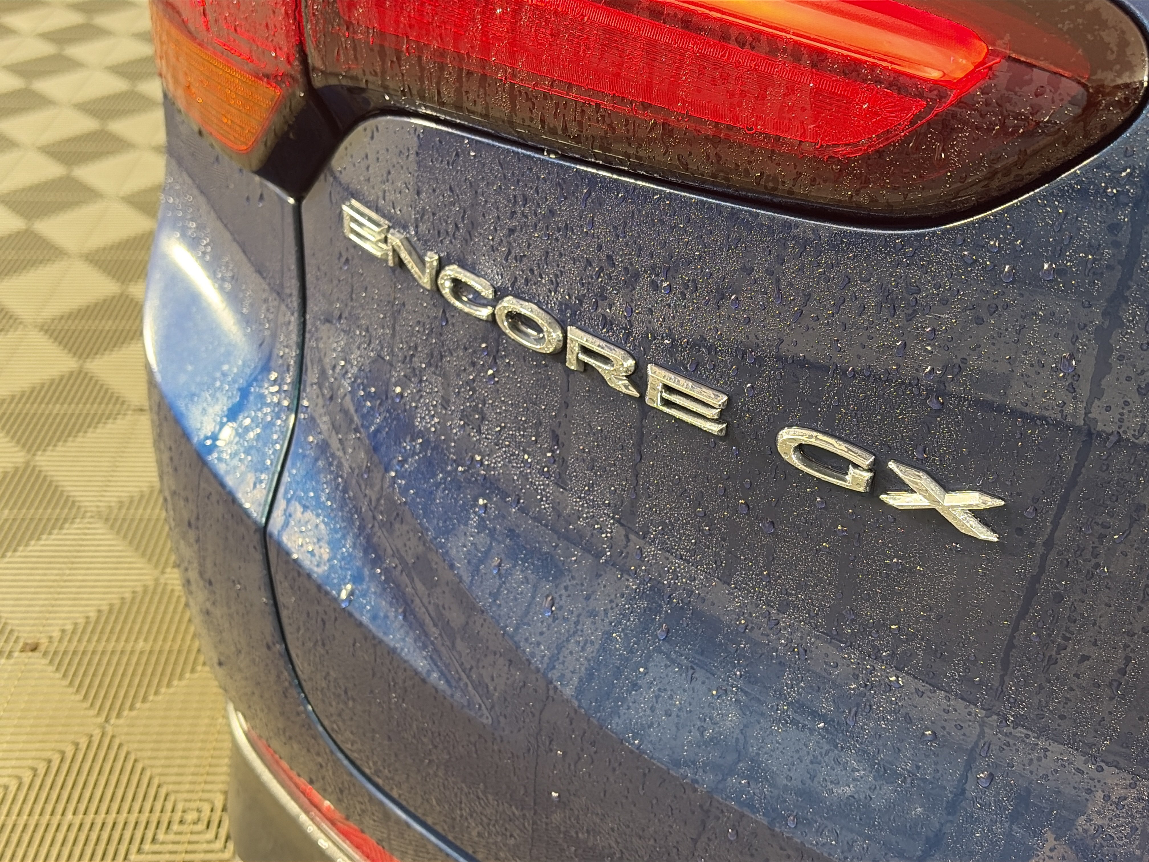 Used 2020 Buick Encore GX Essence FWD image 15