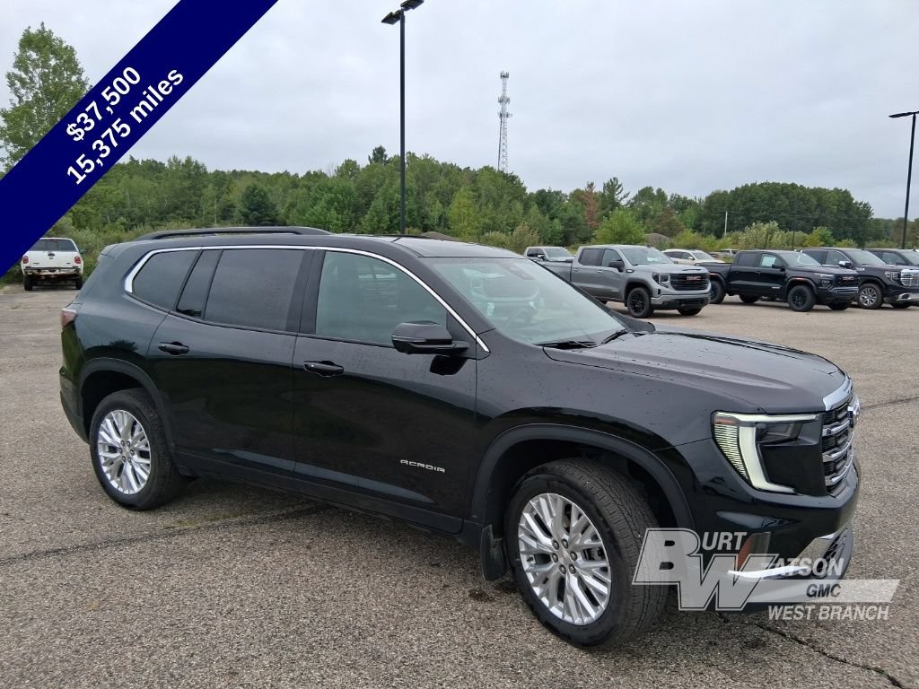 Used 2024 GMC Acadia Elevation w/ Trailering Package AWD/4WD image 9