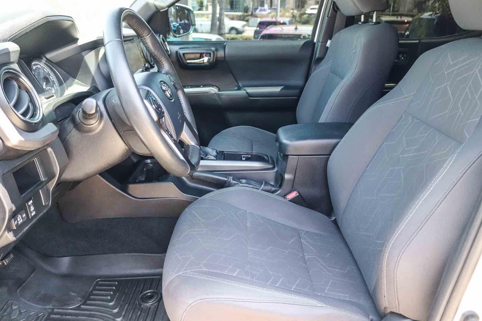 Used 2016 Toyota Tacoma TRD Off-Road w/ Towing Package RWD image 18