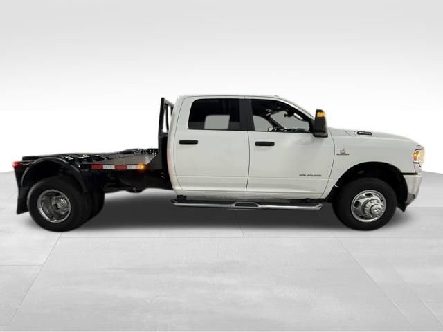 Used 2024 RAM 3500 Big Horn AWD/4WD image 6