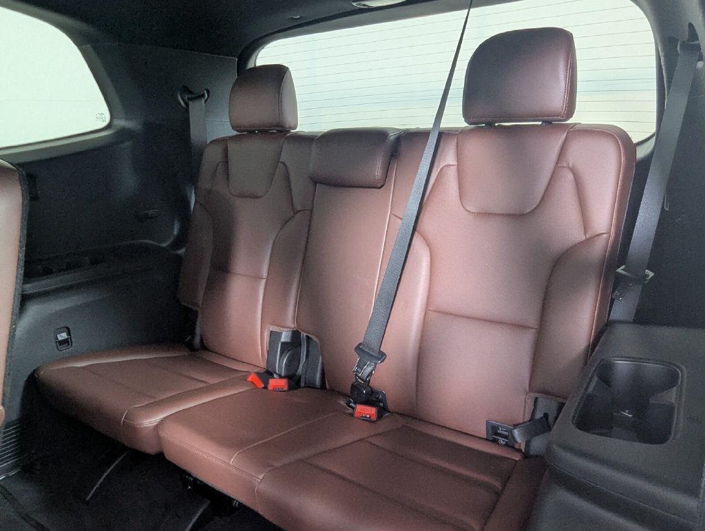 Used 2024 Kia Telluride EX w/ EX Captain's Chair Package FWD image 24