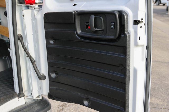 Used 2024 Chevrolet Express 2500 w/ Driver Convenience Package image 9