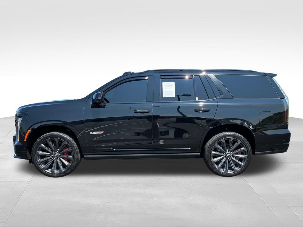 Used 2025 Cadillac Escalade V AWD/4WD image 2