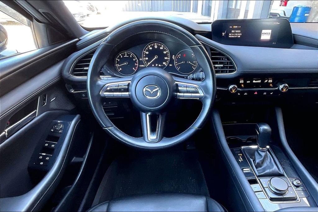 Used 2019 MAZDA MAZDA3 Hatchback w/ Preferred Package FWD image 5