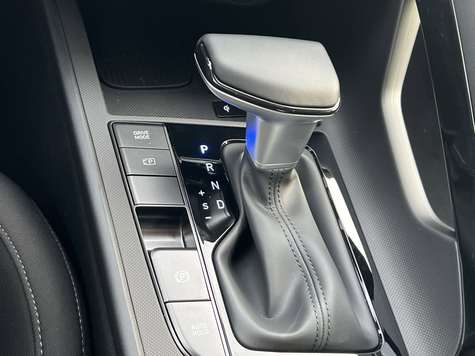 New 2025 Hyundai Elantra SEL image 19