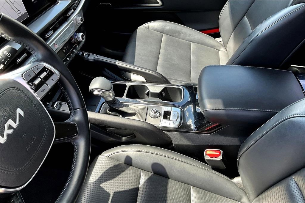 Used 2025 Kia Telluride S image 15