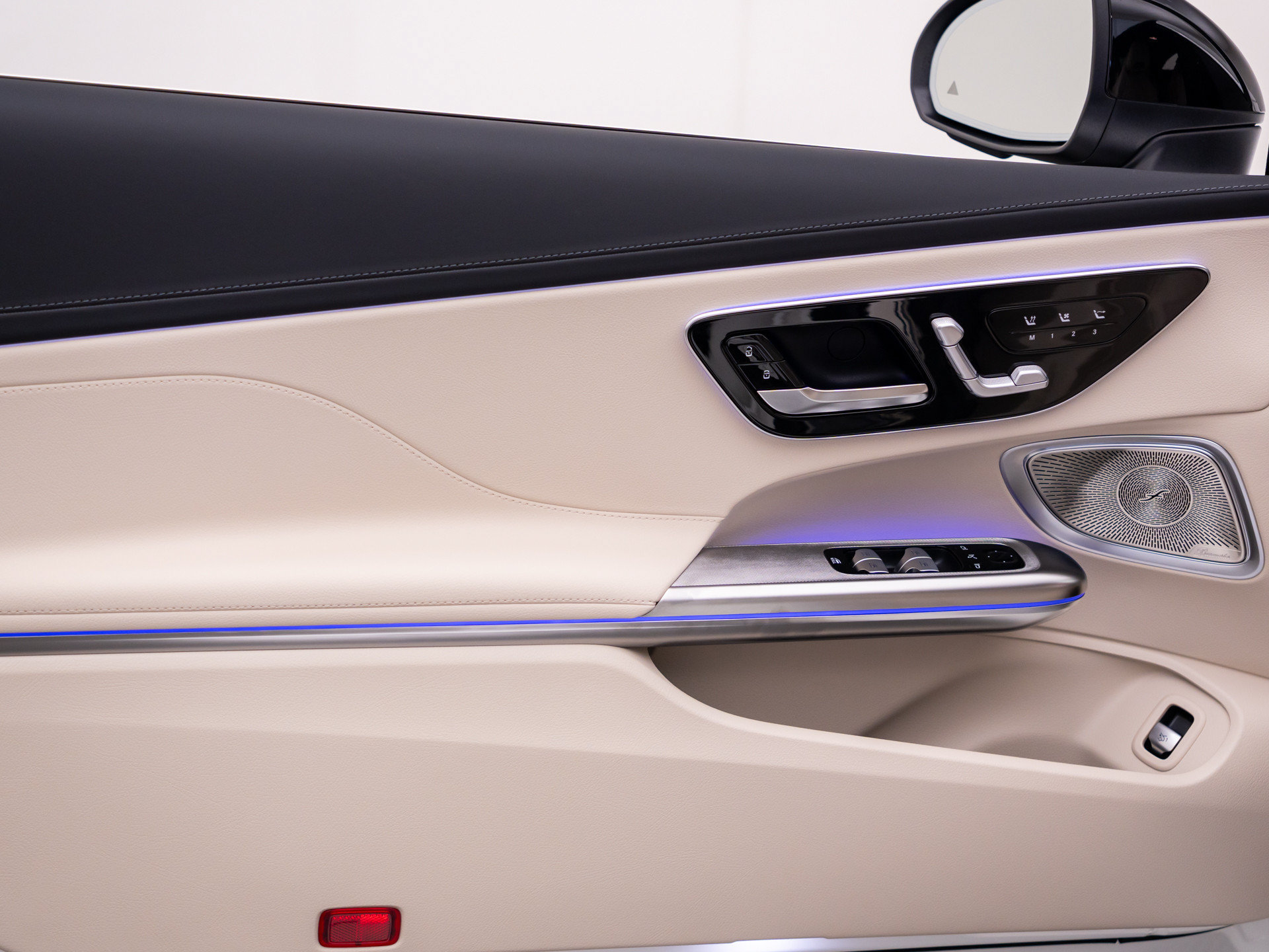 New 2027 Mercedes-Benz CLE 300 4MATIC Cabriolet image 14