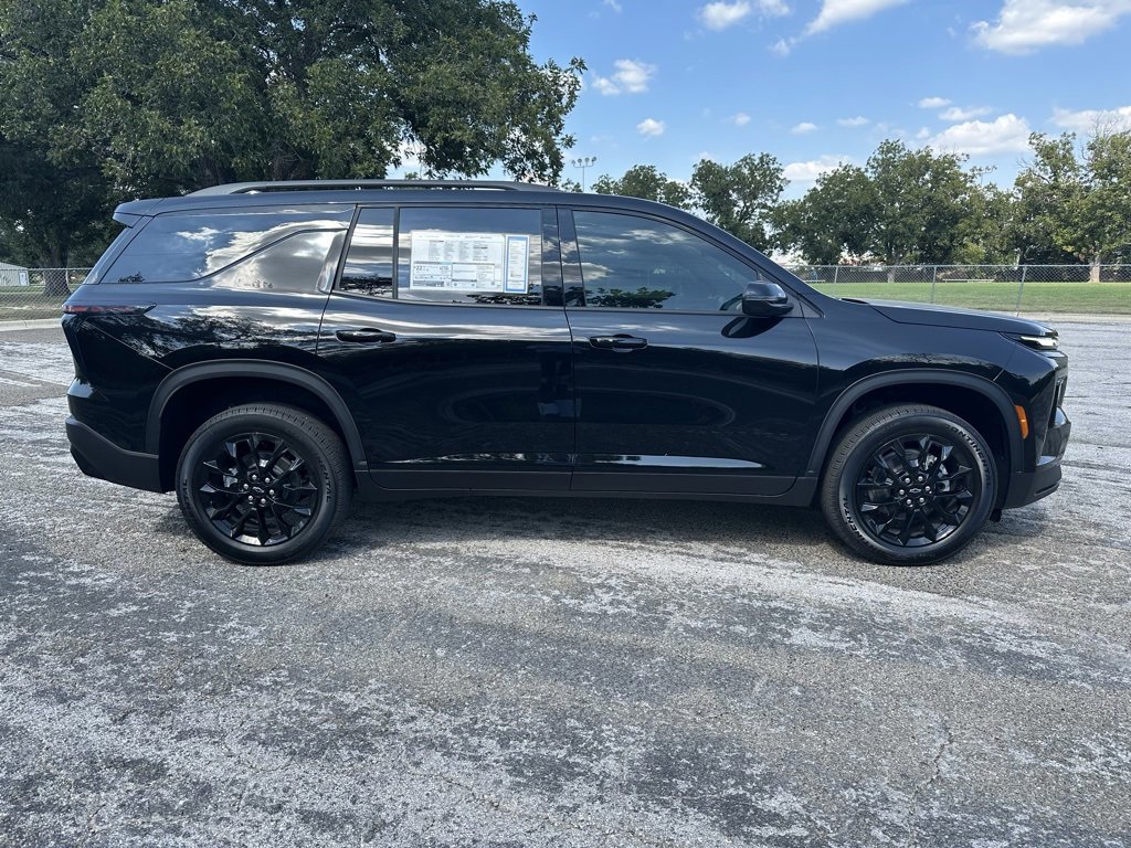 New 2026 Chevrolet Traverse LT w/ Midnight/Sport Edition image 5