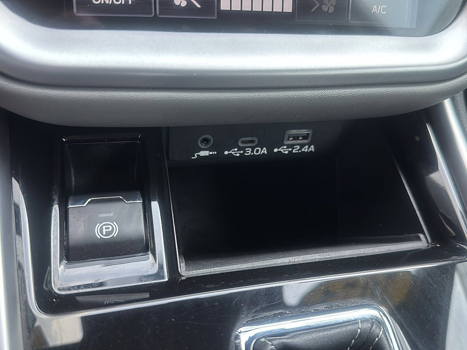 Certified 2024 Subaru Legacy Limited AWD/4WD image 38