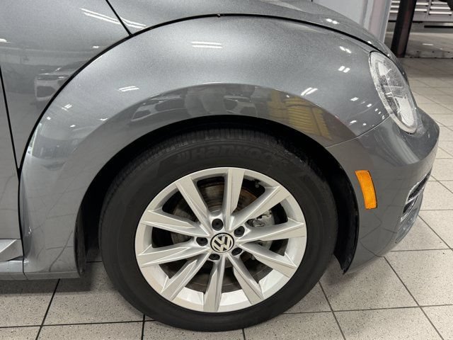 Used 2019 Volkswagen Beetle 2.0T SE FWD image 10