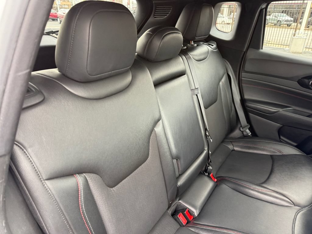 Used 2024 Jeep Compass Trailhawk AWD/4WD image 22