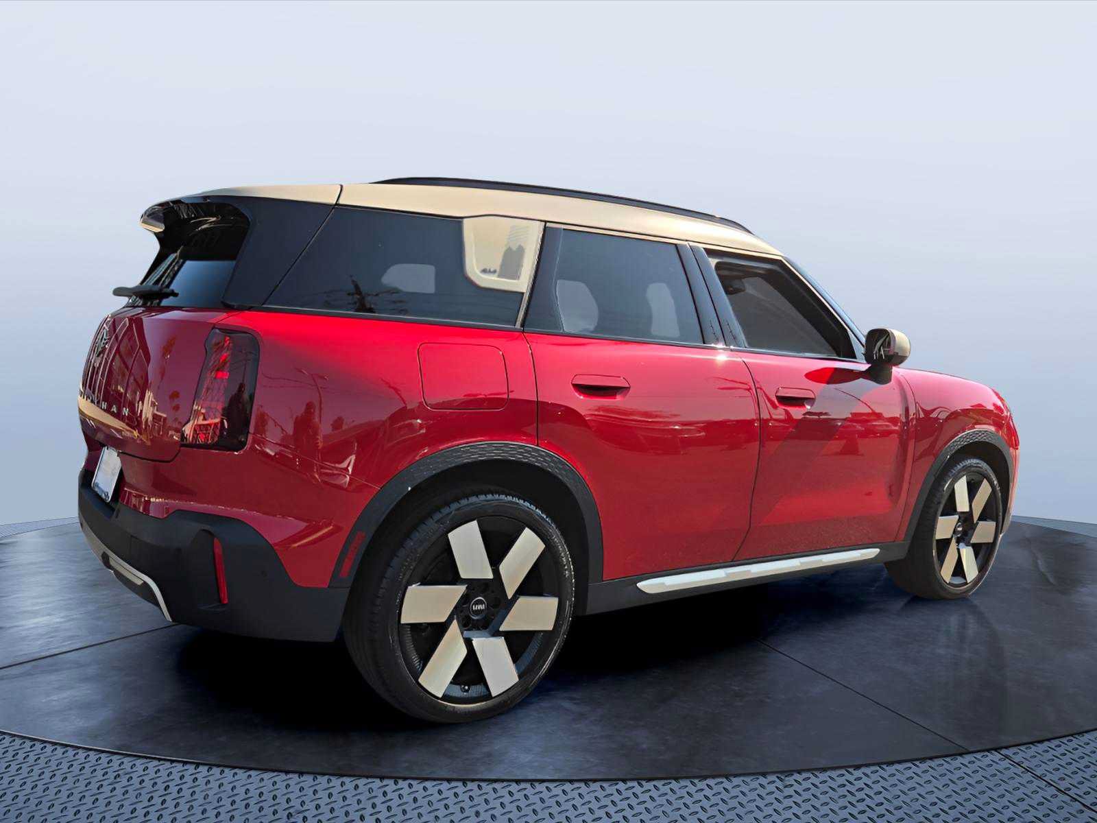 Certified 2025 MINI Cooper Countryman S w/ Comfort Package Max AWD/4WD image 6