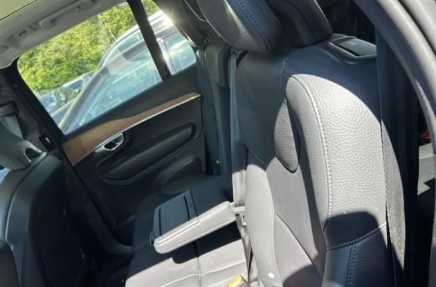 Used 2024 Volvo XC90 B6 Plus AWD/4WD image 6