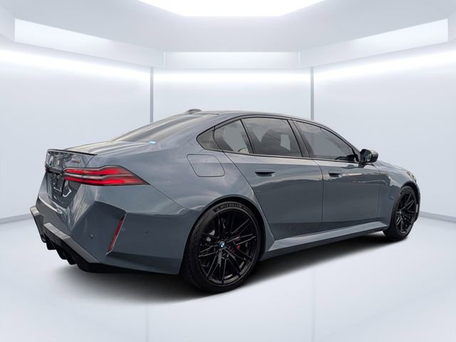Used 2026 BMW M5 w/ Executive Package image 3