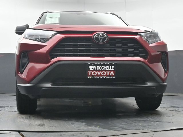 Certified 2021 Toyota RAV4 LE AWD/4WD image 32