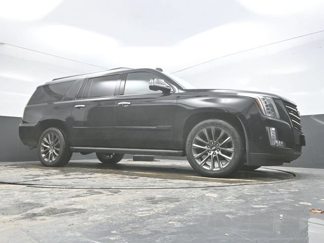 Used 2020 Cadillac Escalade ESV Platinum w/ Escalade Sport Edition AWD/4WD image 49