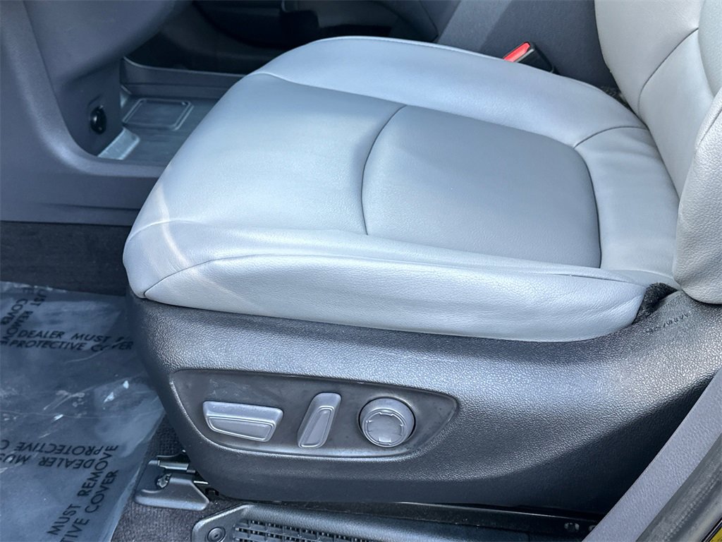 Used 2022 Toyota Sienna XLE image 21