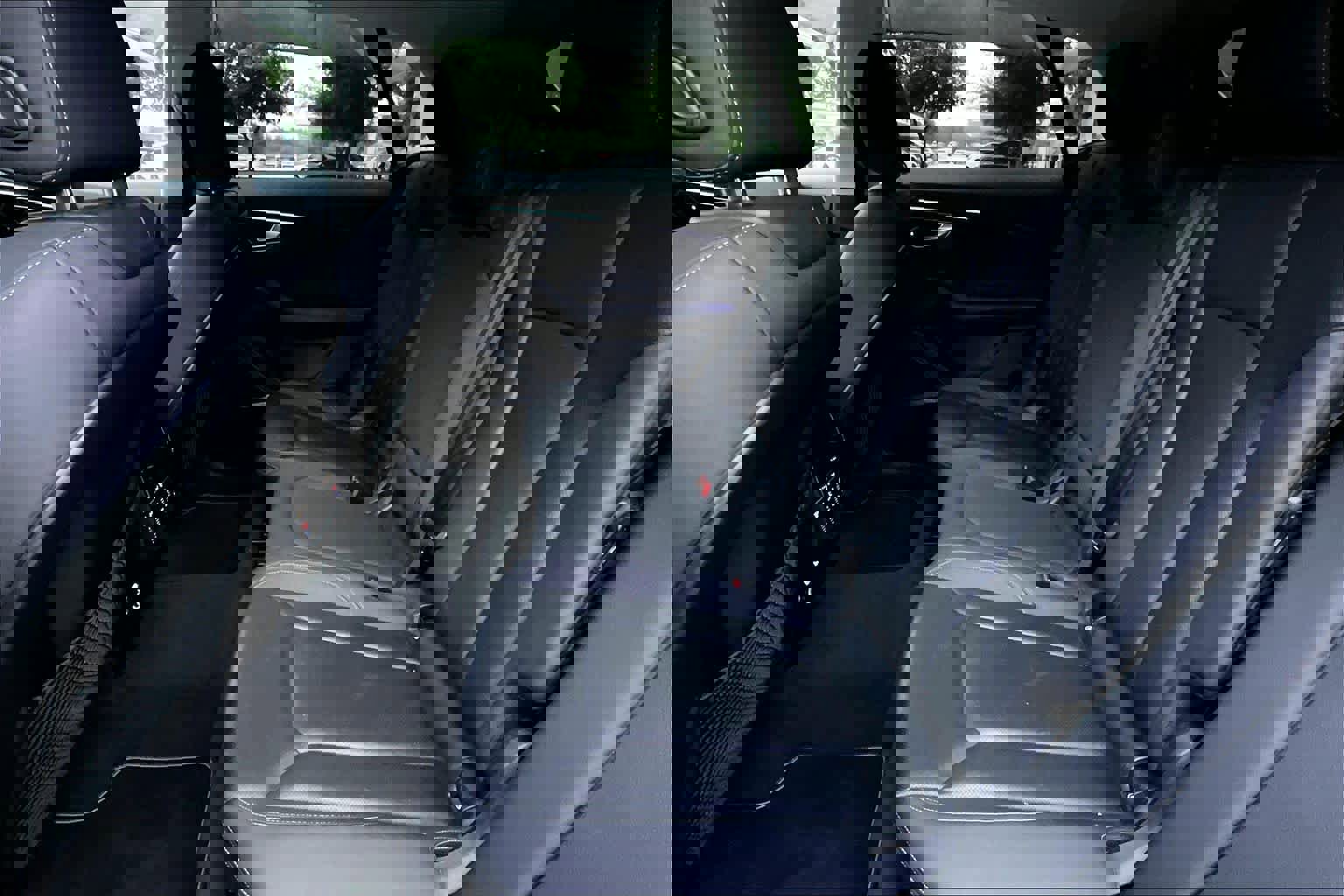 Used 2019 Audi Q8 Premium Plus w/ Premium Plus AWD/4WD image 21