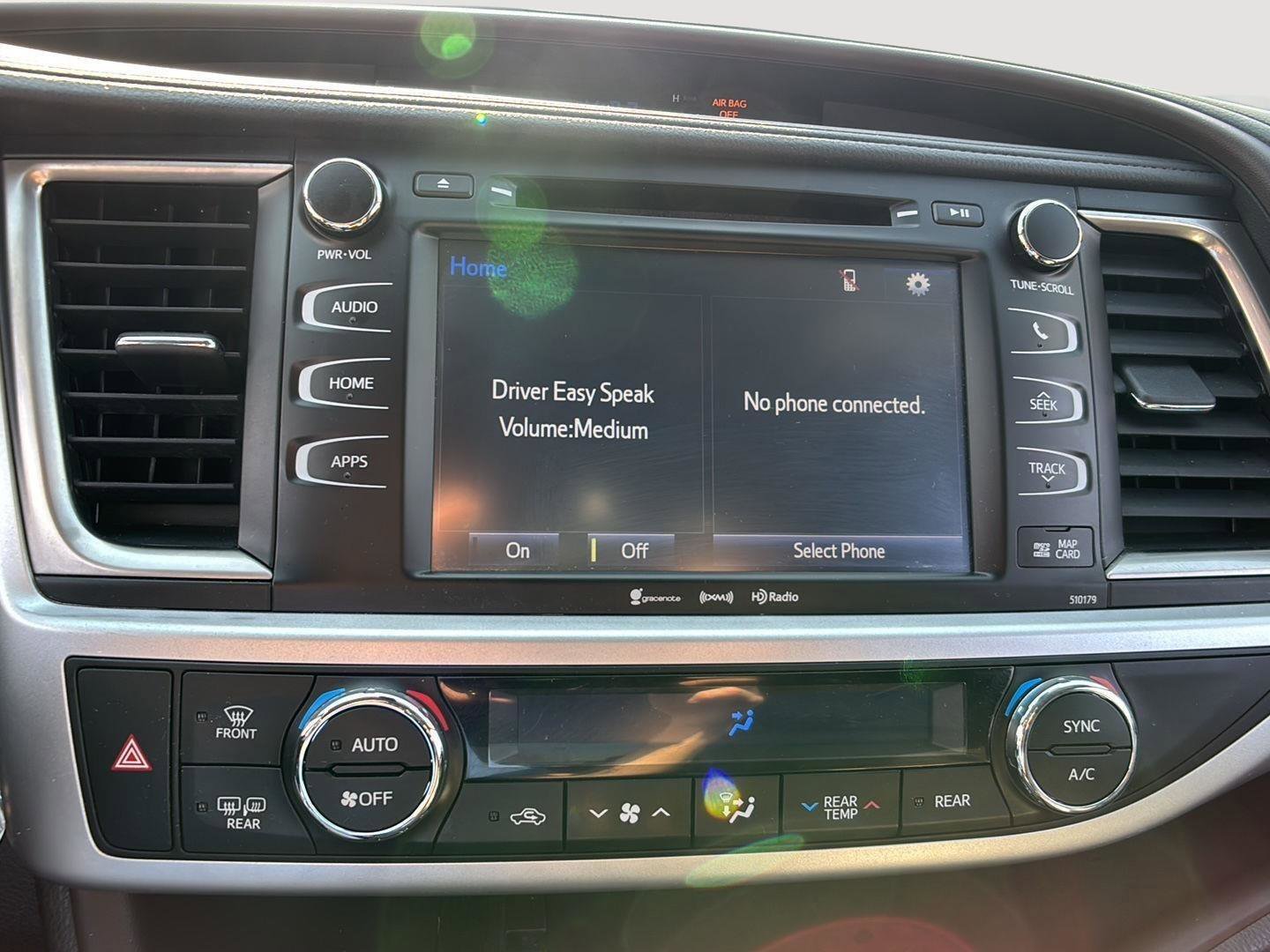 Used 2017 Toyota Highlander XLE image 32