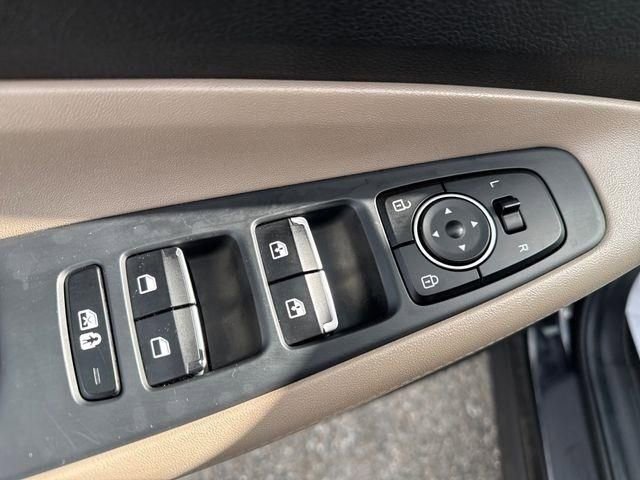 Used 2022 Hyundai Santa Fe SEL AWD/4WD image 5