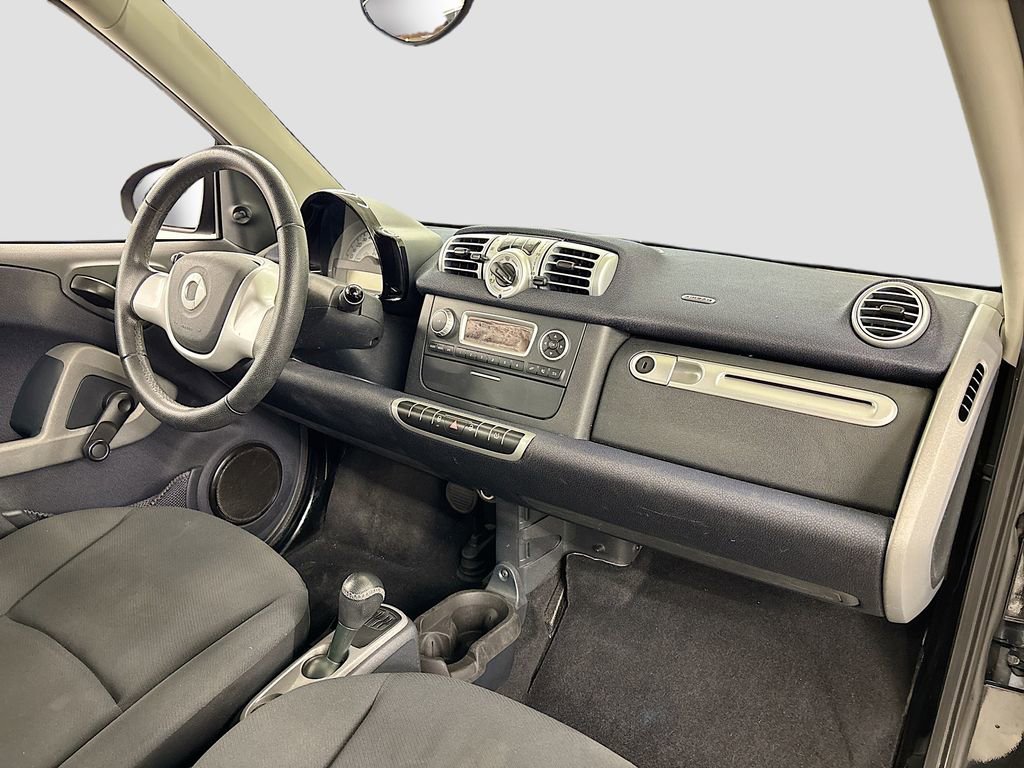 Used 2014 smart fortwo pure image 13