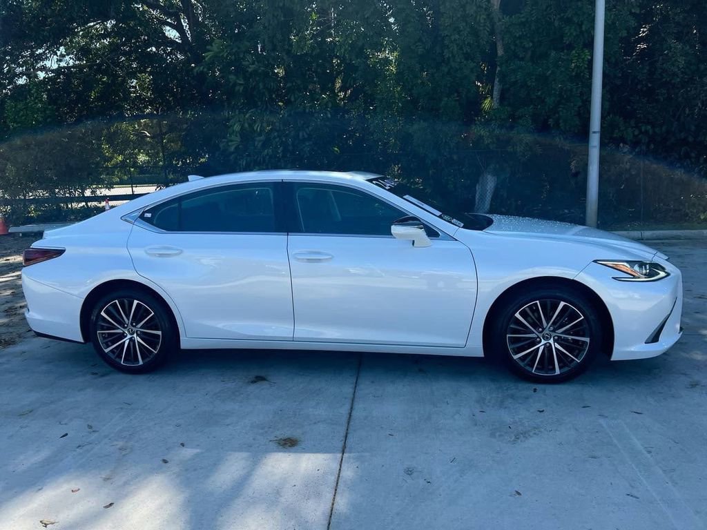 Certified 2024 Lexus ES 350 w/ Premium Package image 8