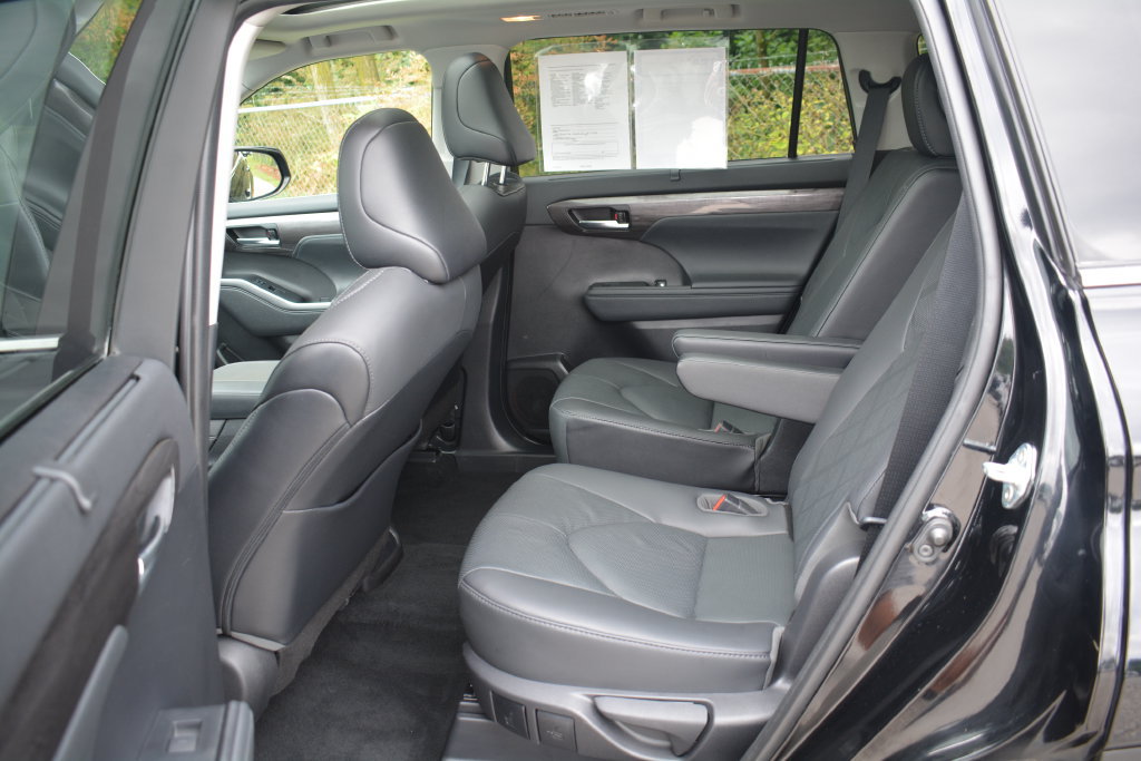 Used 2021 Toyota Highlander Platinum AWD/4WD image 25