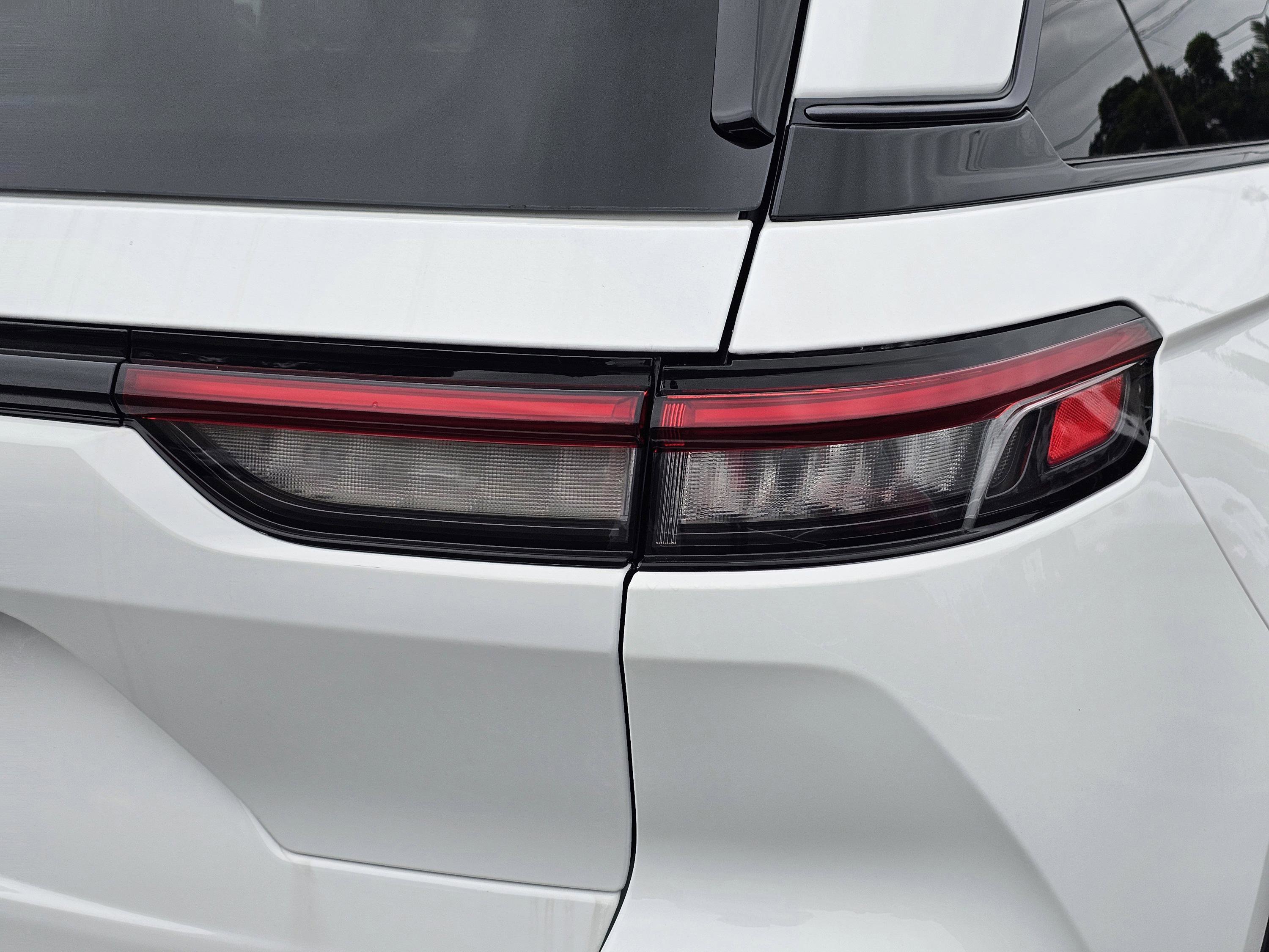 New 2026 Jeep Grand Cherokee Altitude RWD image 9