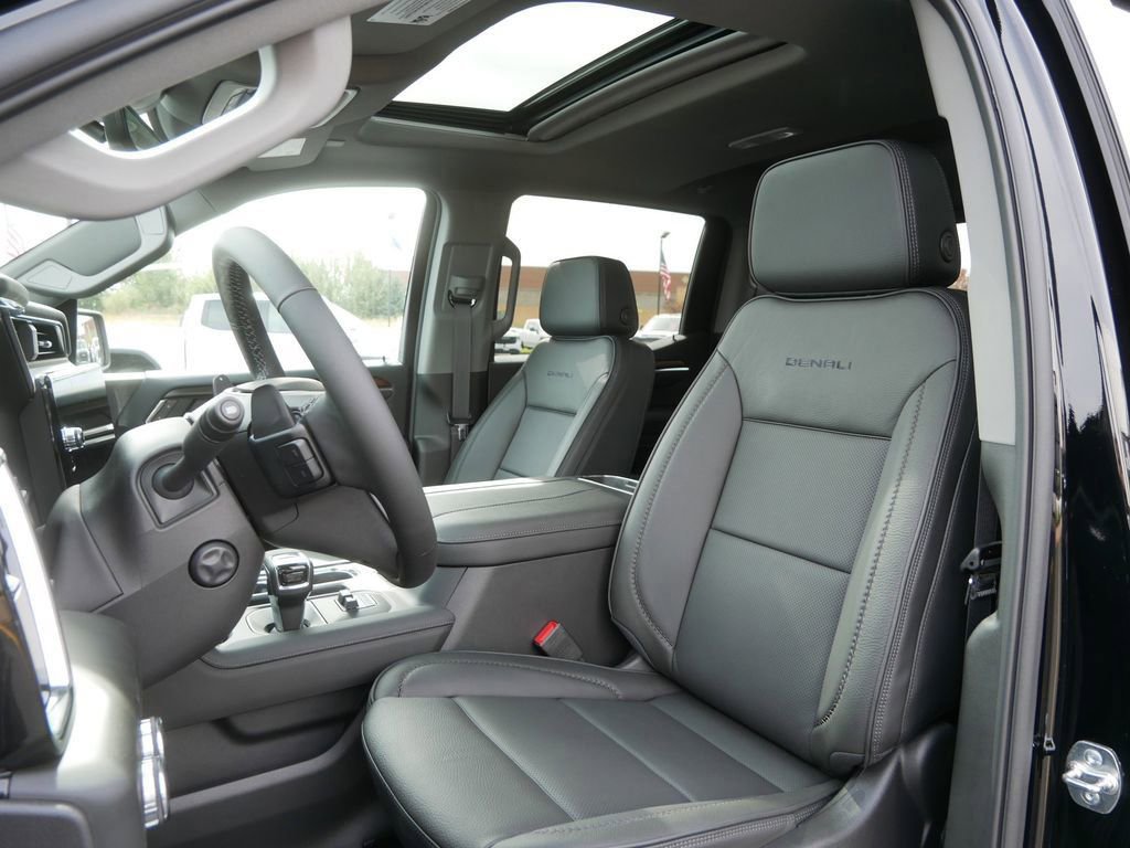 New 2026 GMC Sierra 1500 Denali w/ Denali Reserve Package image 4