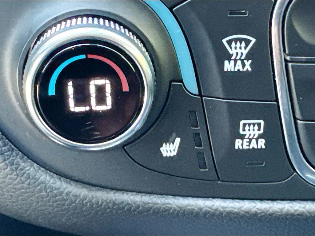 Used 2024 Chevrolet Equinox LT FWD image 19