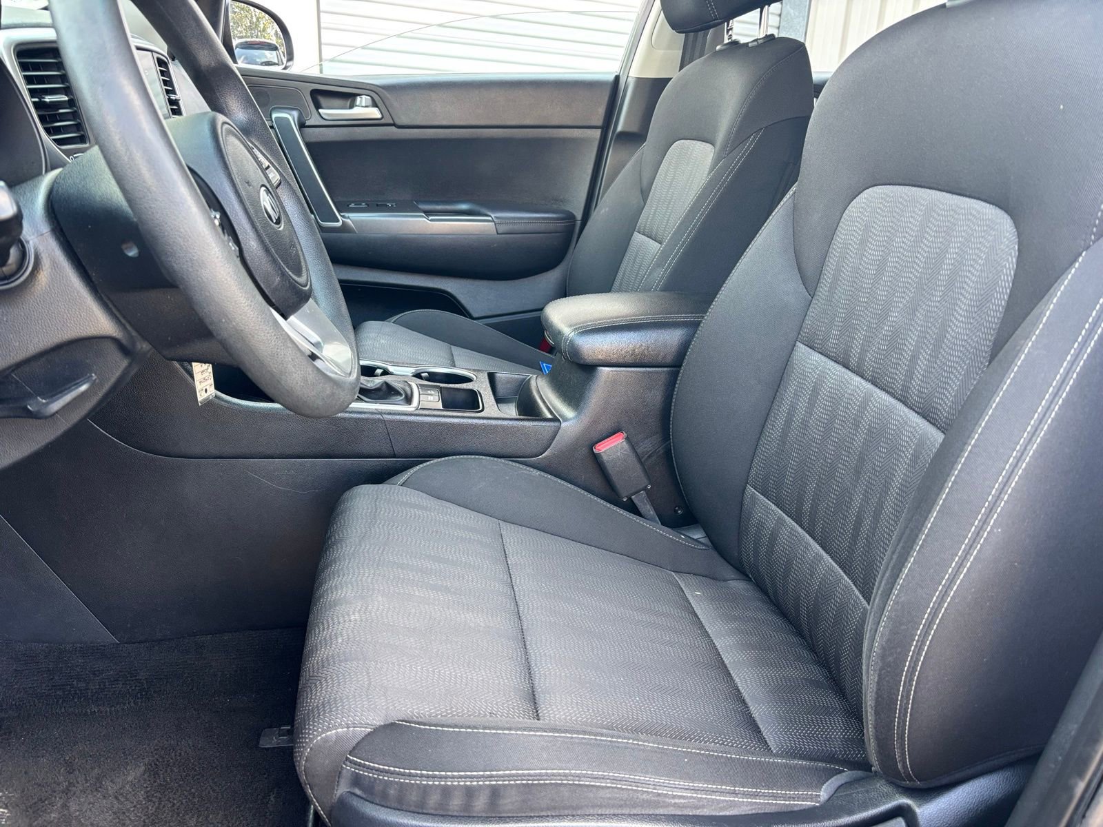 Used 2022 Kia Sportage LX image 16