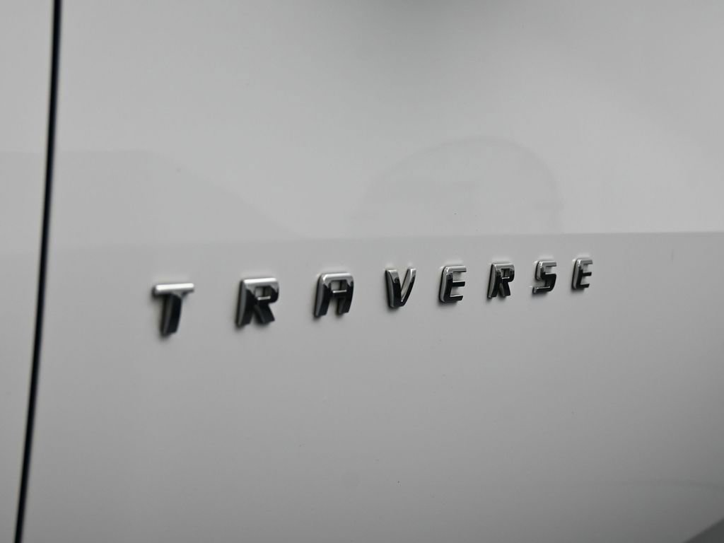 Used 2023 Chevrolet Traverse LT image 49