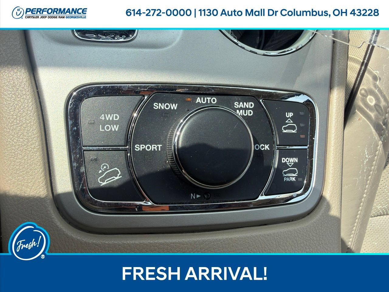 Used 2011 Jeep Grand Cherokee Overland AWD/4WD image 25