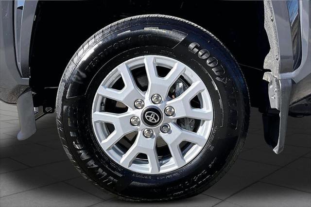 Certified 2025 Toyota Tacoma SR5 AWD/4WD image 11