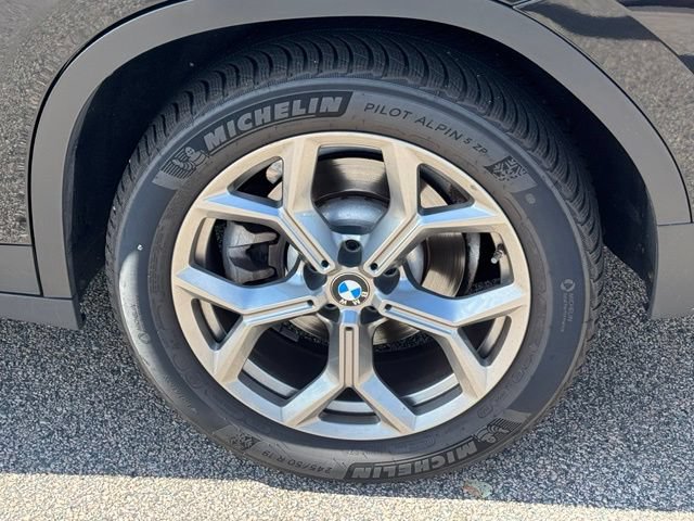 Used 2023 BMW X4 xDrive30i w/ Parking Assistance Package AWD/4WD image 5
