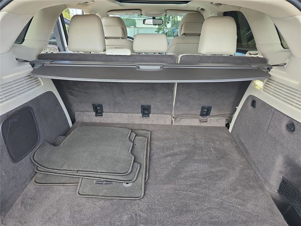 Used 2017 Lincoln MKC Reserve image 29