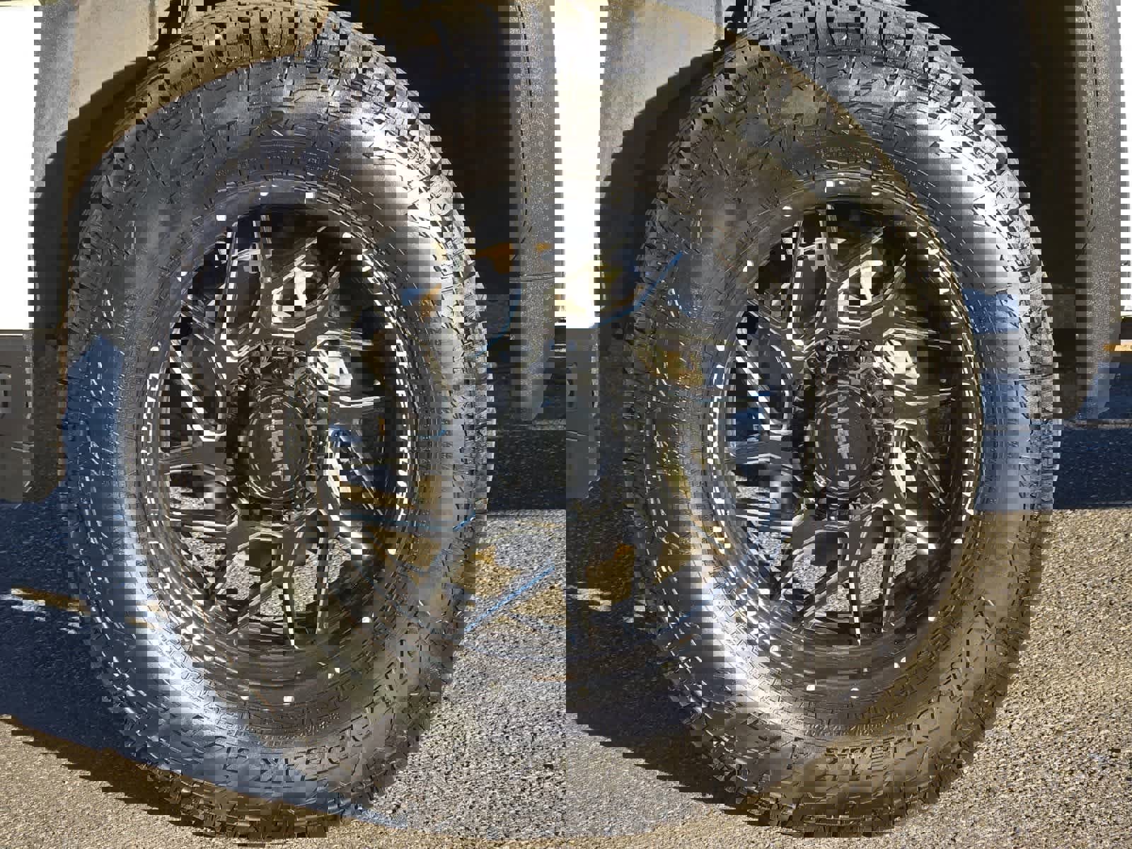 Used 2021 GMC Sierra 3500 AT4 w/ AT4 Preferred Package image 26