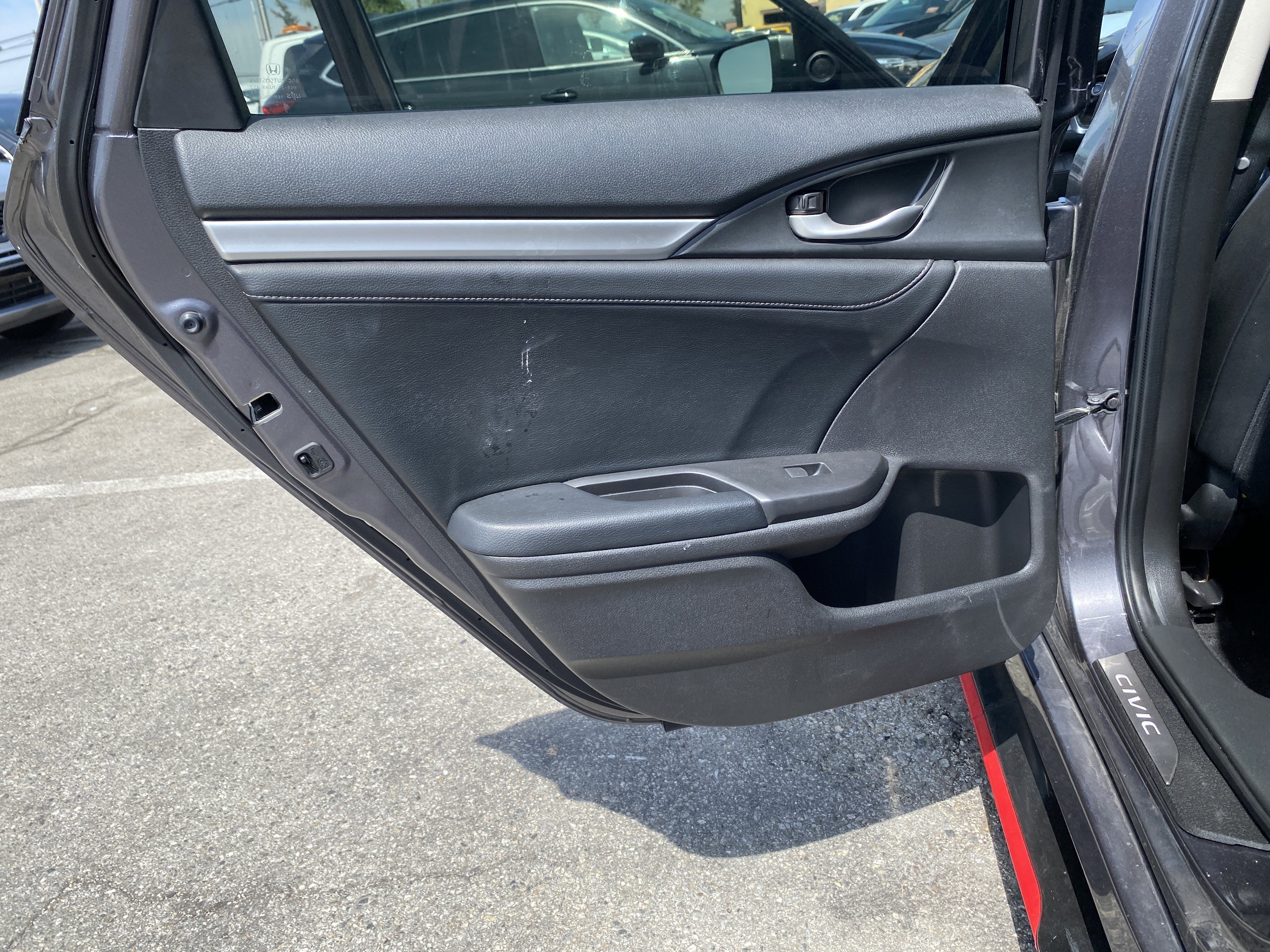 Used 2018 Honda Civic EX-L image 17