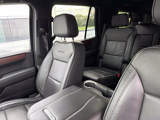 Used 2025 GMC Yukon Denali AWD/4WD image 45