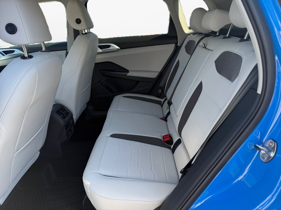New 2026 Volkswagen Taos SE AWD/4WD image 13