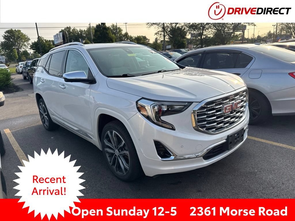 Used 2020 GMC Terrain Denali w/ Denali Premium Package AWD/4WD image 1
