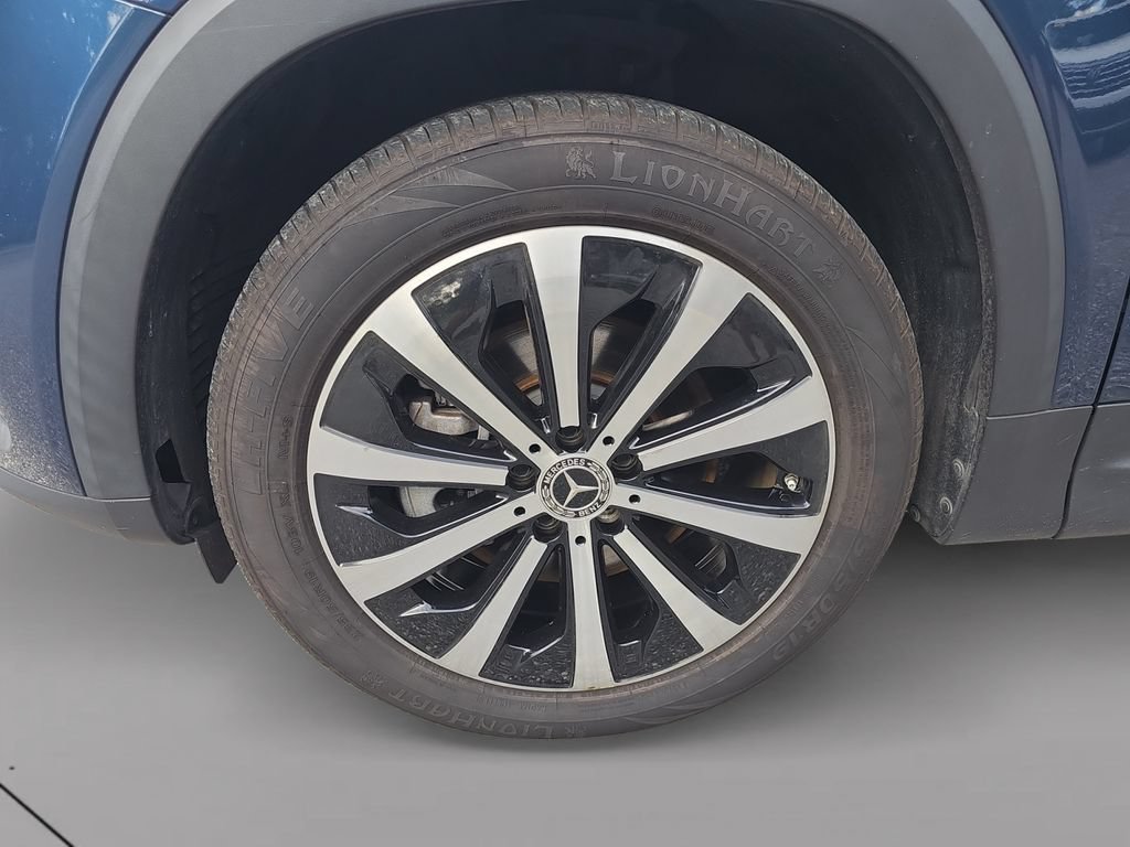 Used 2023 Mercedes-Benz GLB 250 4MATIC w/ Premium Package image 31